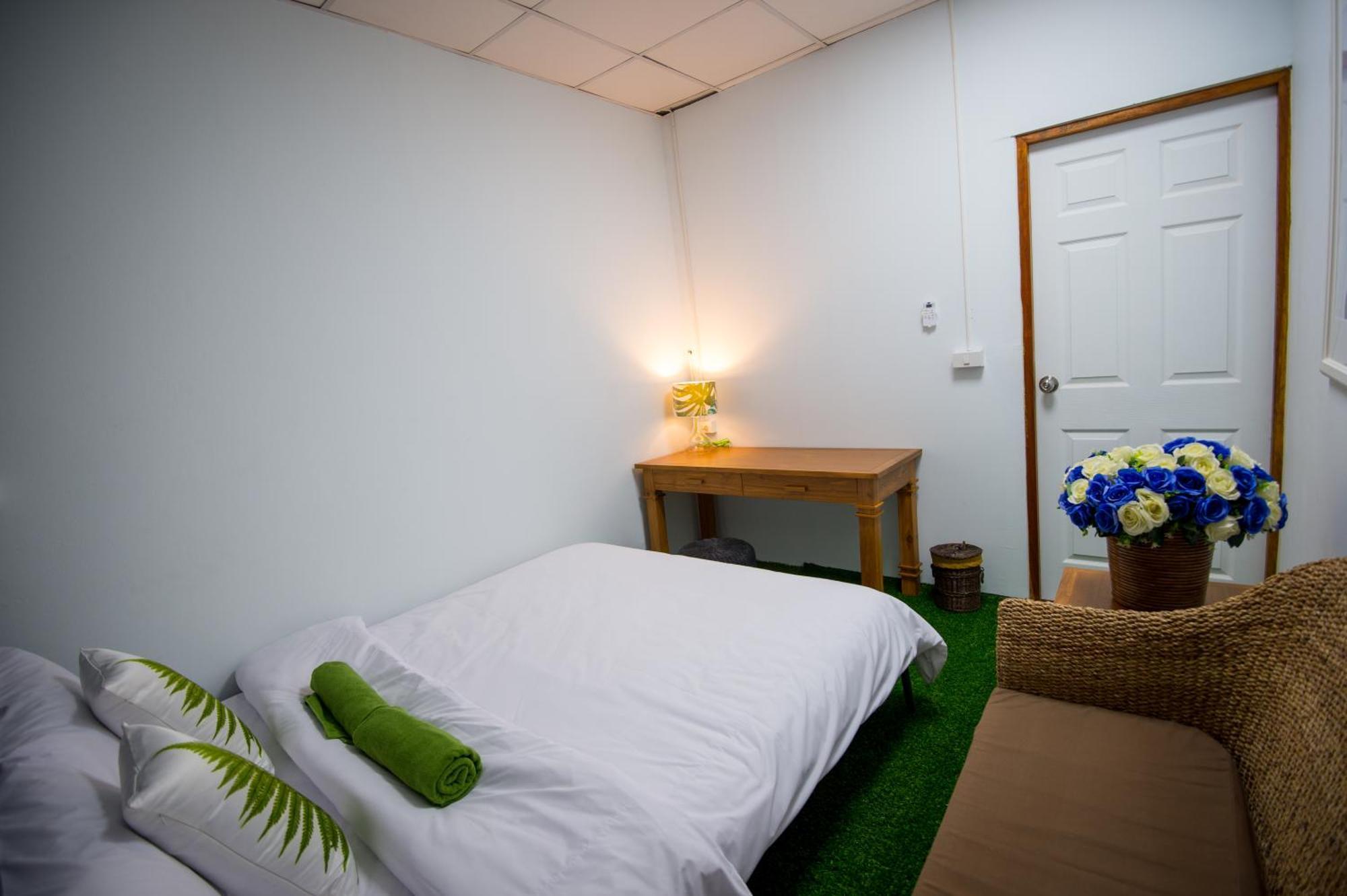 Victory Park Hostel Bangkok Room photo