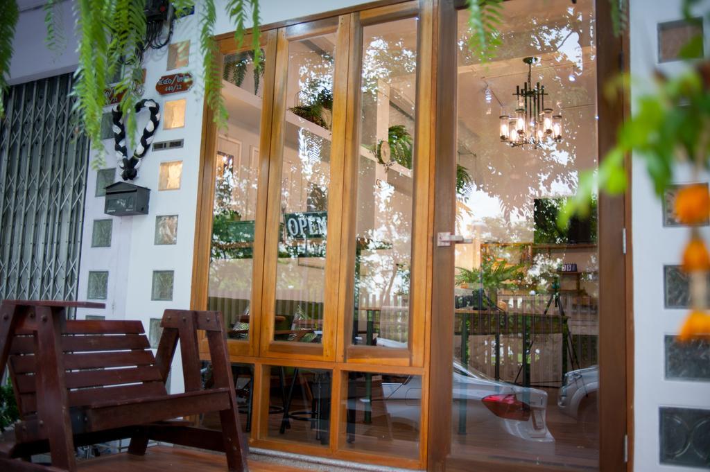 Victory Park Hostel Bangkok Exterior photo
