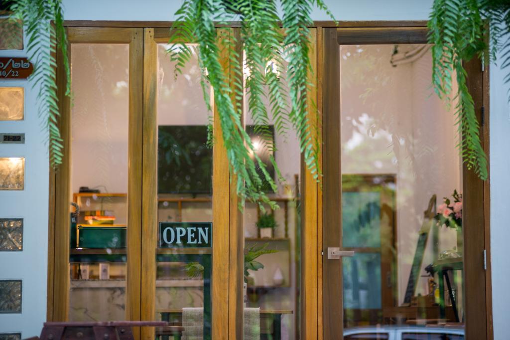Victory Park Hostel Bangkok Exterior photo