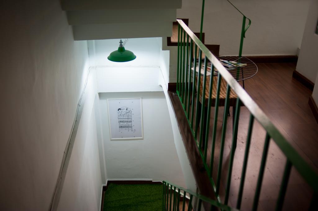 Victory Park Hostel Bangkok Exterior photo