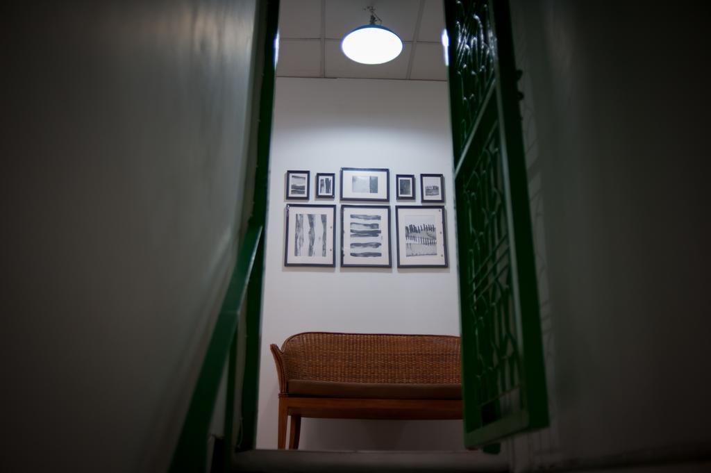Victory Park Hostel Bangkok Exterior photo